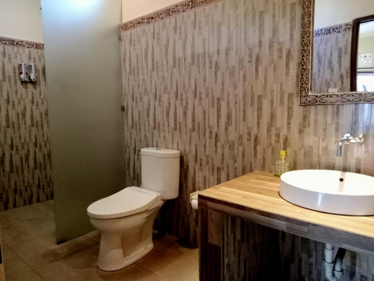 Yudis Guest House Ubud  Exterior photo